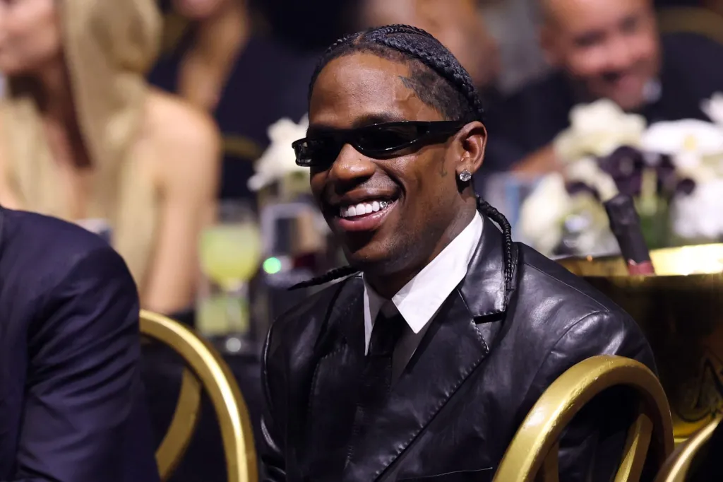 Travis Scott reconhece Kid Cudi como inspiração para sua carreira no rap