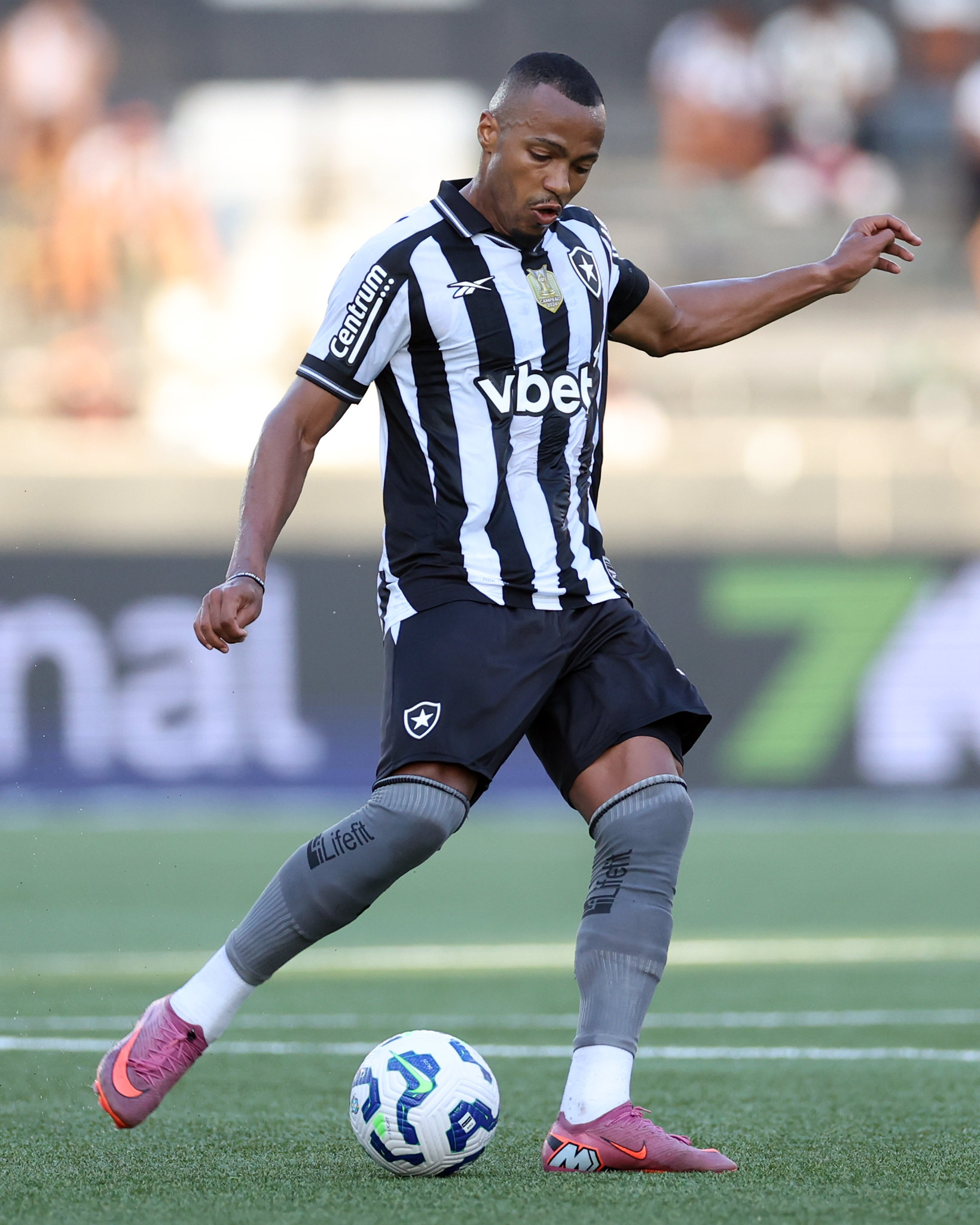 Palmeiras inicia negociações para contratar Marlon Freitas do Botafogo
