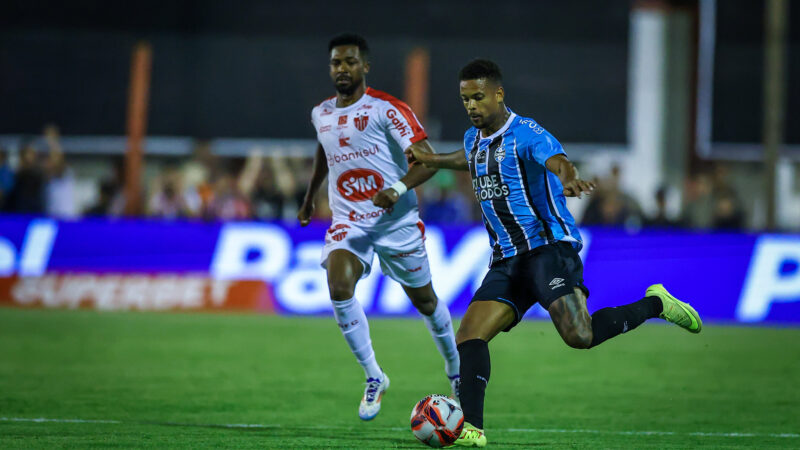 Grêmio estreia Weverton e assume liderança do Grupo B com vitória sobre Guarany de Bagé