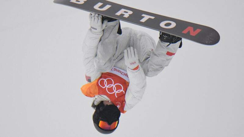 Campeão olímpico de snowboard Ayumu Hirano sofre fraturas antes dos Jogos de Inverno