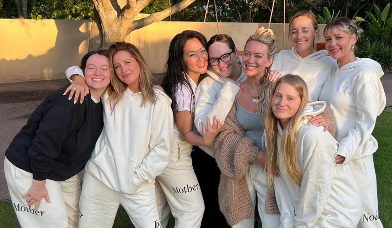 Polêmica envolve Ashley Tisdale e Hilary Duff após desabafo sobre grupo de mães
