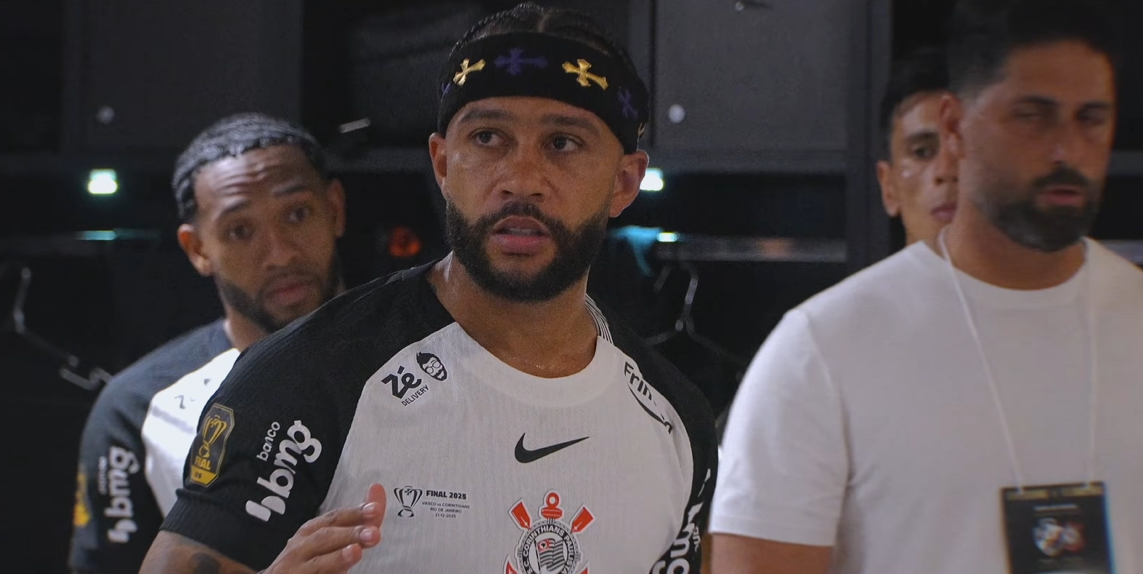 Bastidores do tetra da Copa do Brasil traz discursos motivacionais de Dorival Jr. e Memphis Depay