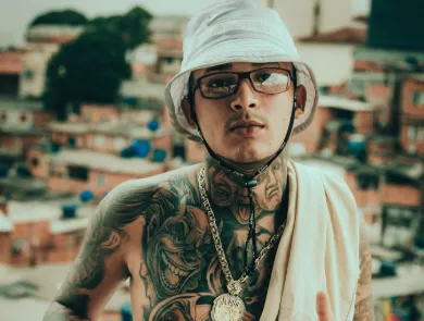 MC FR da Norte se firma no funk nacional com novo set “Paz Terrível”