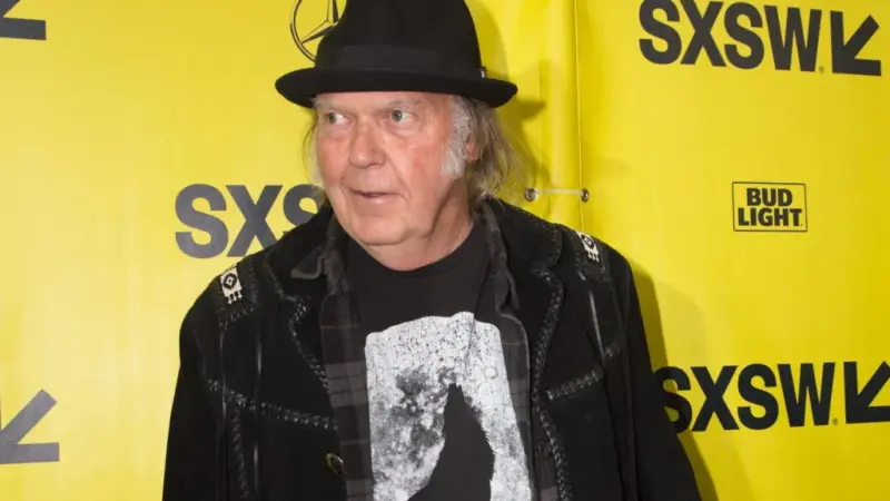 Neil Young oferece acesso gratuito ao seu acervo musical para a Groenlândia