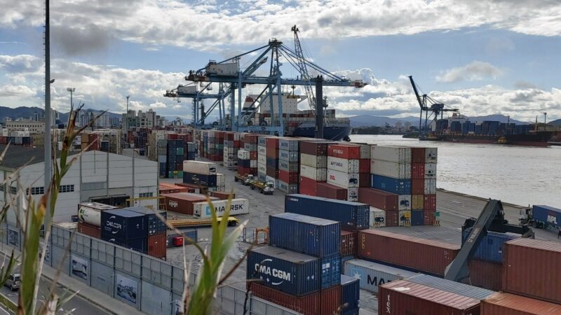 Porto de Itajaí lidera importações em 2025 com US$ 16,3 bilhões