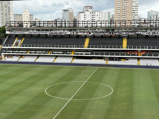Corinthians reveste a Vila Belmiro para estreia no Brasileirão 2026