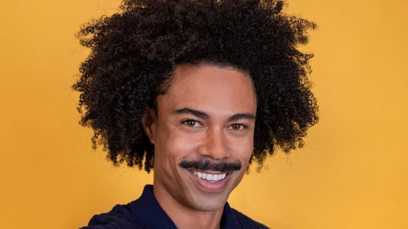 Breno revela preferência por pessoas comuns e nega ter ficado com famoso no BBB 26