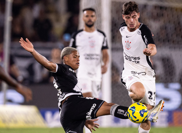 Torcida do Corinthians mantinha tradição de comprar jornais após jogos decisivos