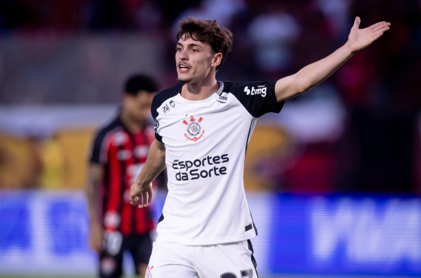 Breno Bidon assume a camisa 7 do Corinthians após saída de Maycon