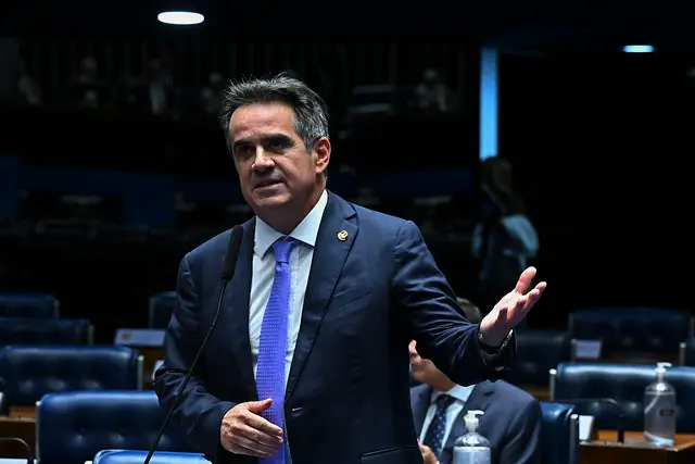 Defesa de Bolsonaro solicita ao STF permissão para visitas de líderes religiosos na custódia da PF