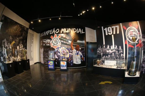 Corinthians inaugura exposição em celebração aos 20 anos do Memorial
