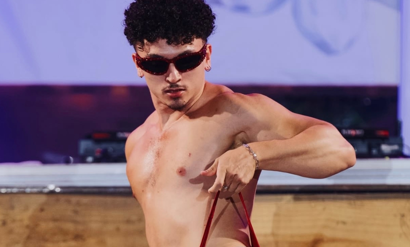 Dançarino Riquencio provoca Matheus em festa do BBB 26