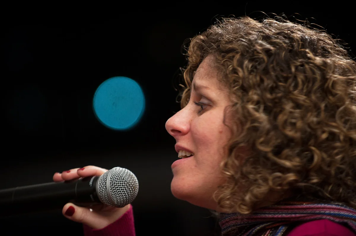 Sarau “Todos Nós Somos Um” celebra Giovanna Farias na Lapa
