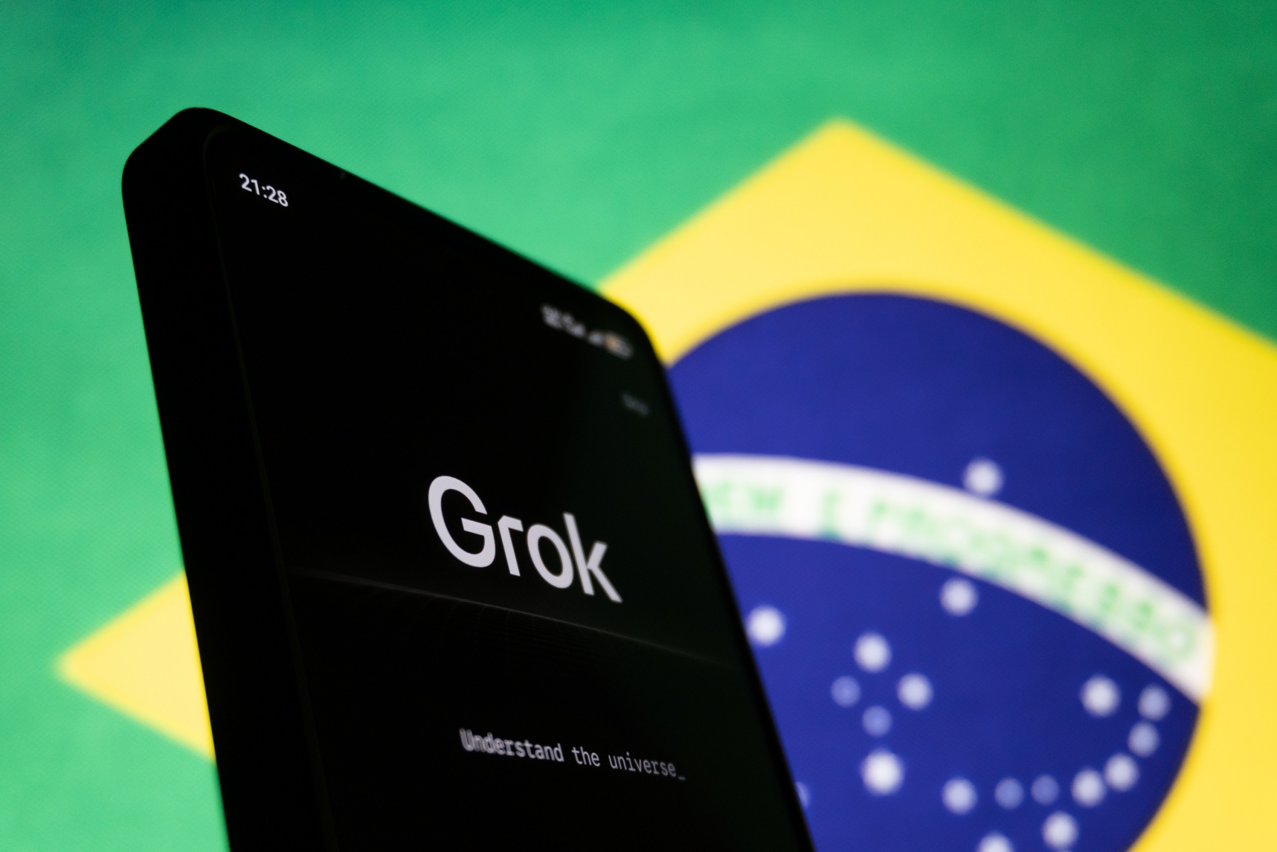 Autoridades brasileiras intensificam fiscalização do Grok e acompanham avanços do ECA Digital