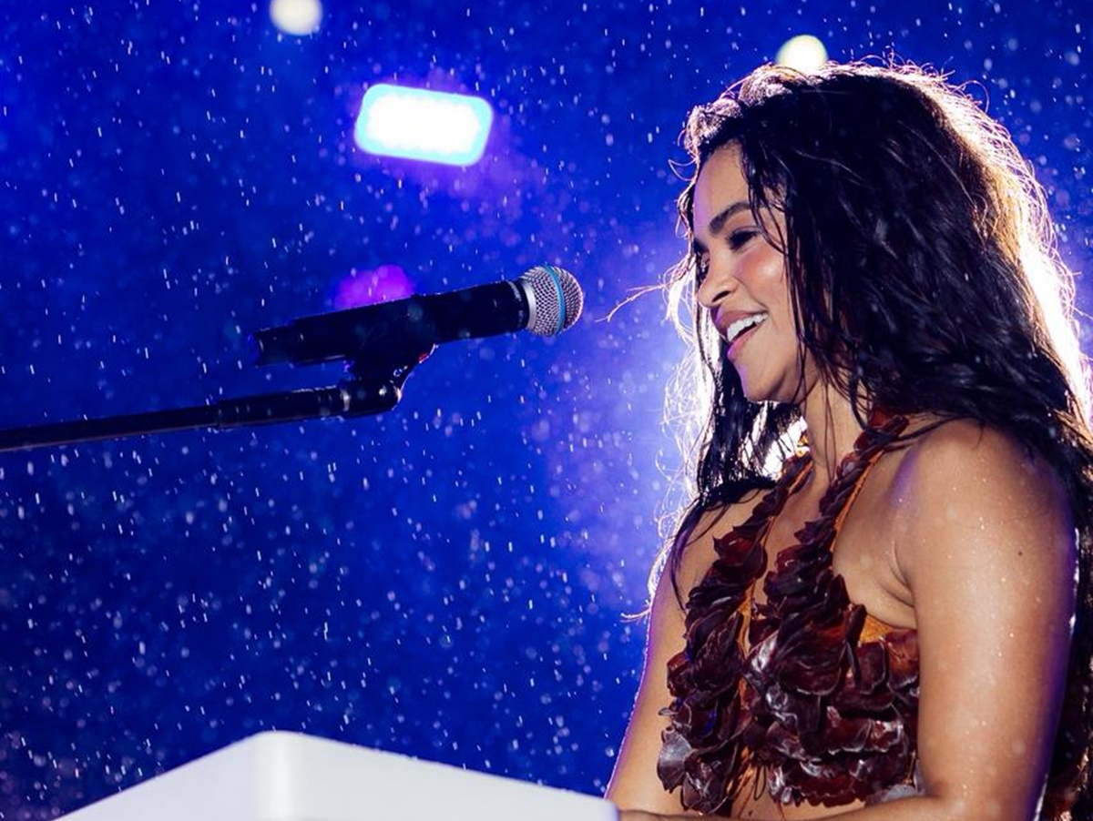 Lucy Alves grava primeiro DVD solo em João Pessoa mesmo com chuva intensa