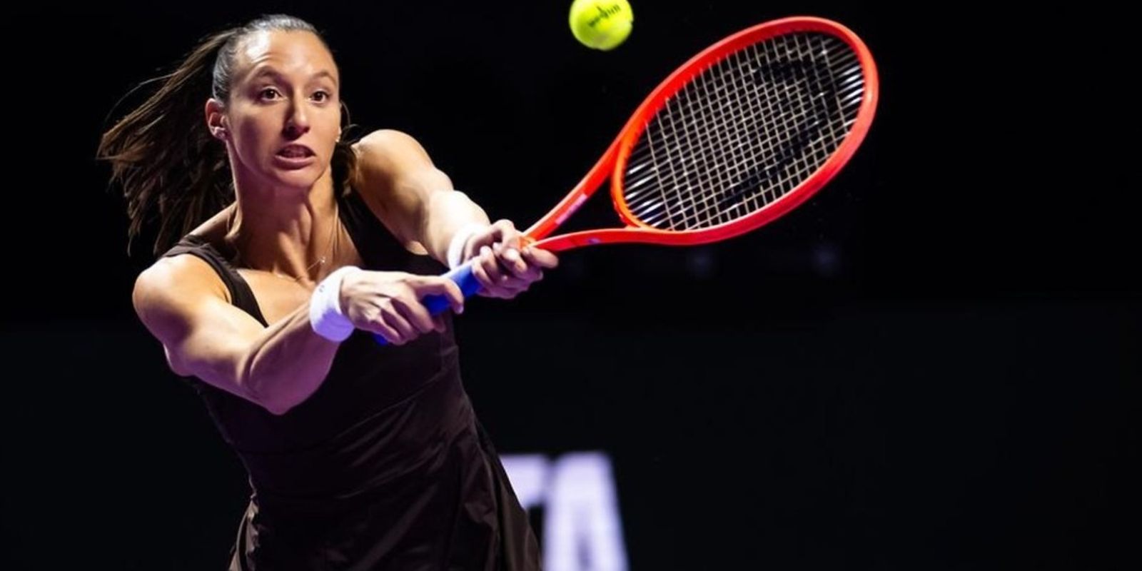 Luisa Stefani desiste de WTA 500 de Adelaide após intoxicação alimentar da parceira