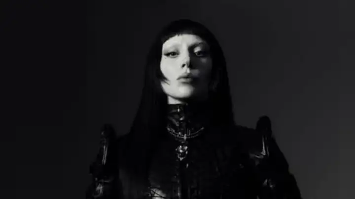 Lady Gaga questiona atuação do ICE em discurso durante show em Tóquio