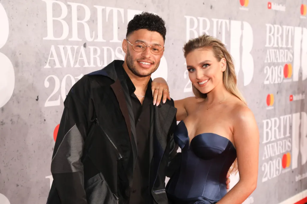 Perrie Edwards dá à luz segunda filha com Alex Oxlade-Chamberlain