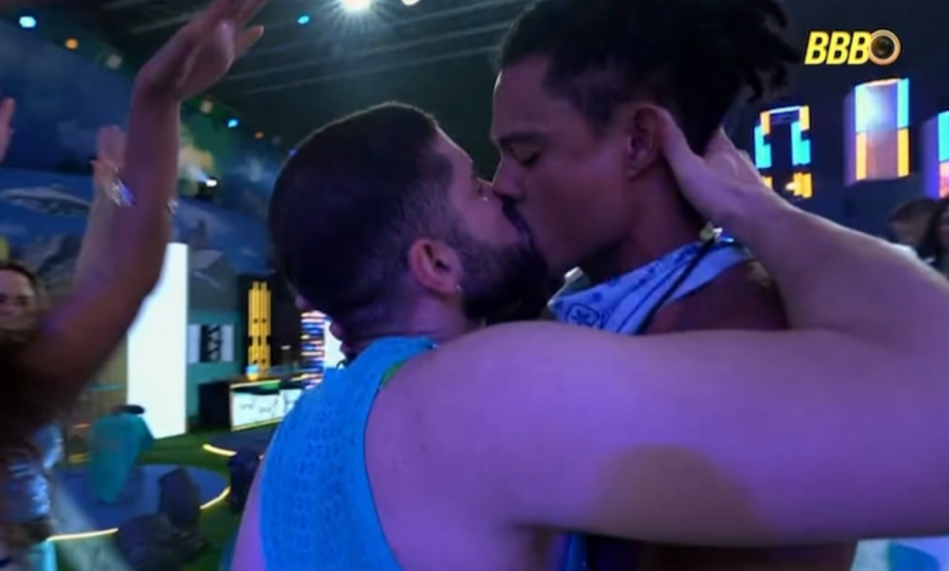 Primeiros beijos agitam festa de estreia do BBB 26