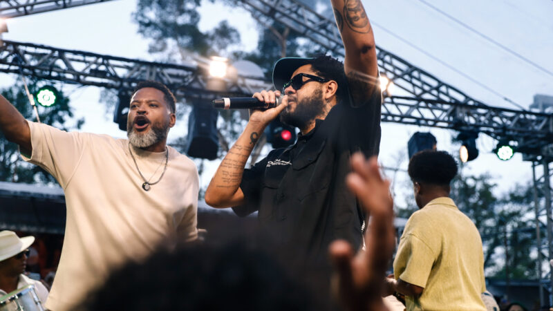 Emicida grava clipe de “Us Memo Preto Zica” com público no Quintal dos Prettos