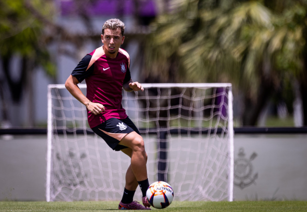 Corinthians empresta volante Ryan ao Fortaleza até o fim da temporada