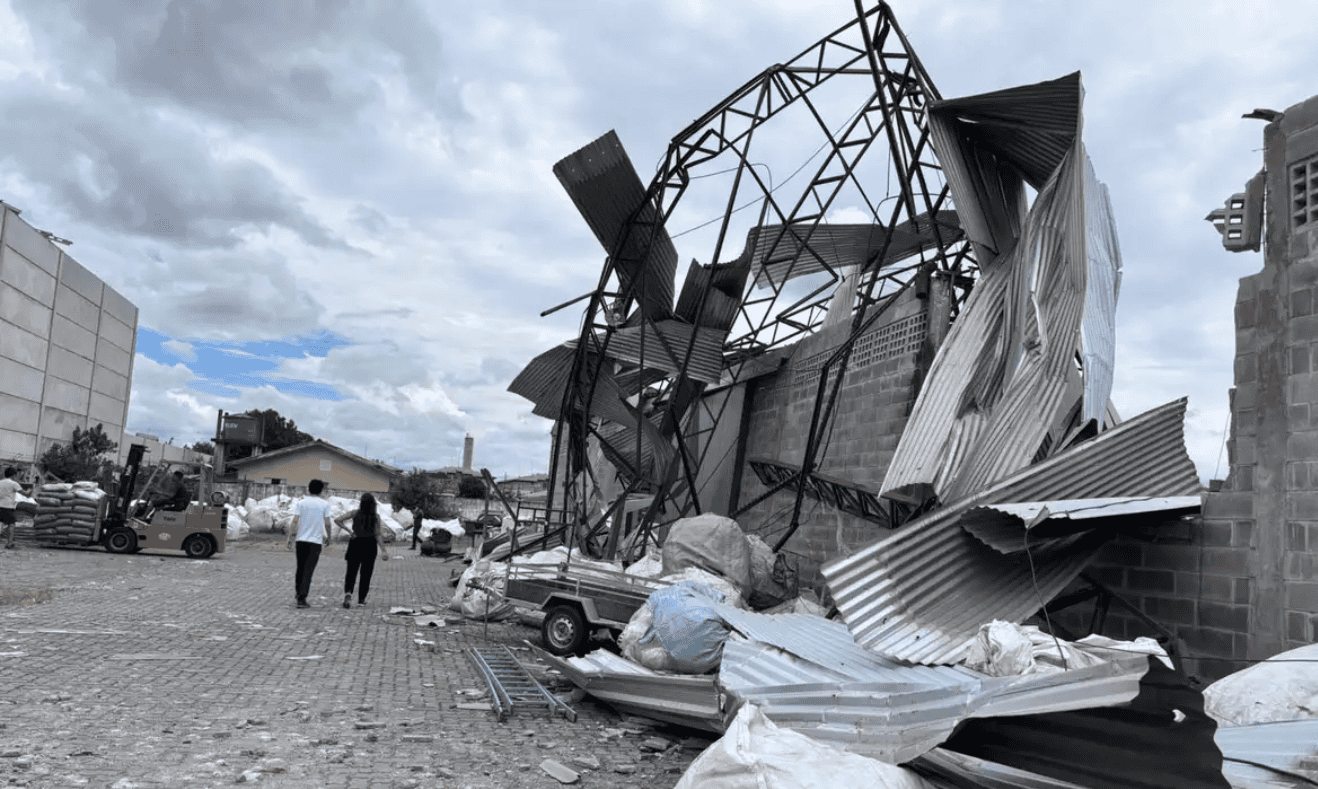 Tornado em São José dos Pinhais é classificado como F2 com ventos de 180 km/h