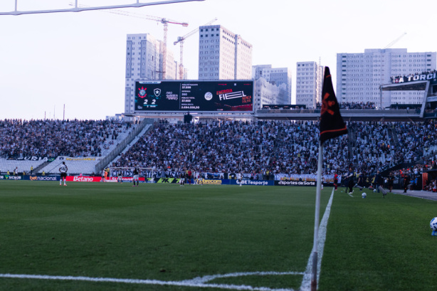 Defesa do São Paulo se destaca e time assume liderança do Brasileirão 2026