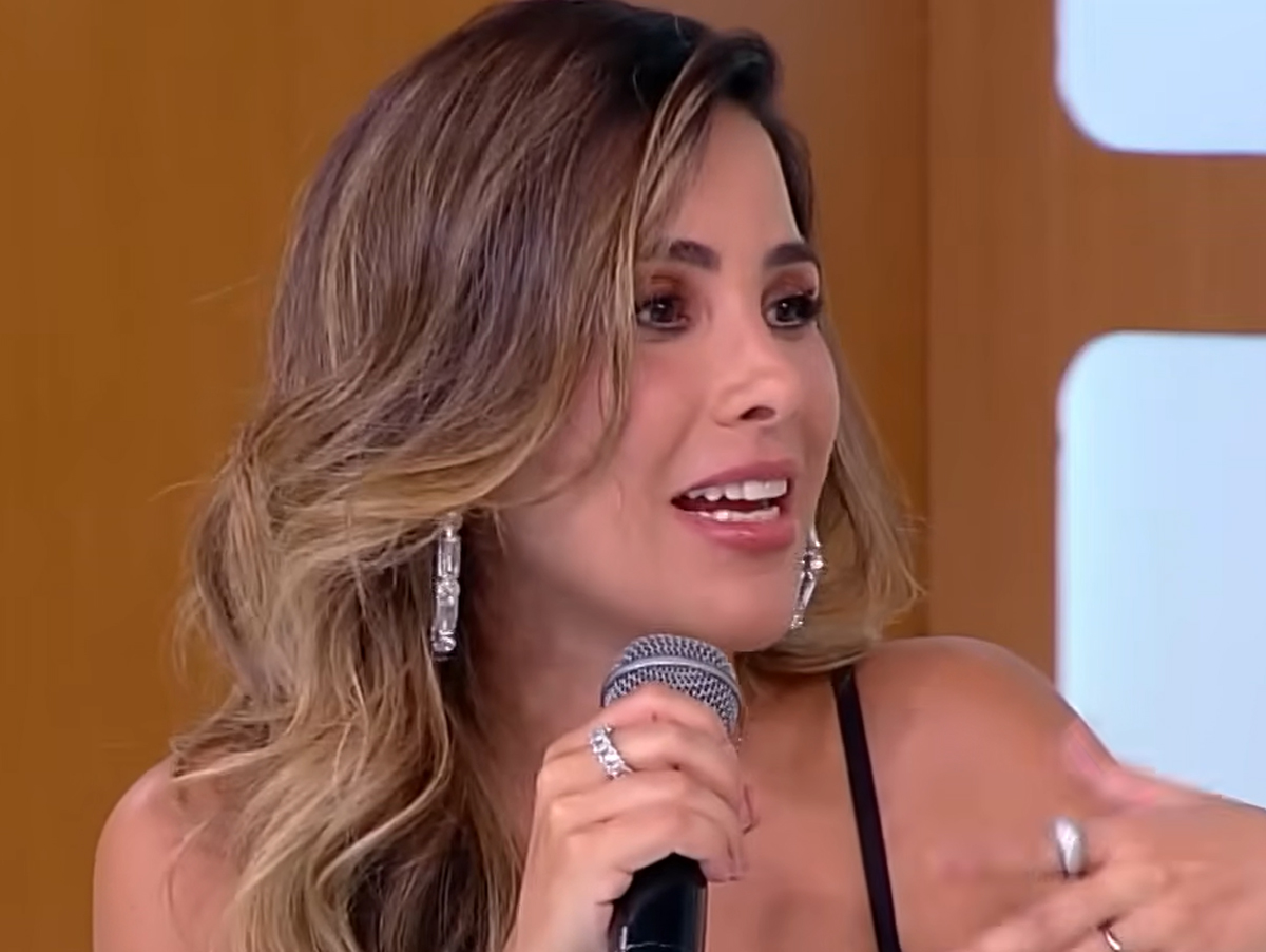 Wanessa Camargo defende união feminina ao participar do Superpop