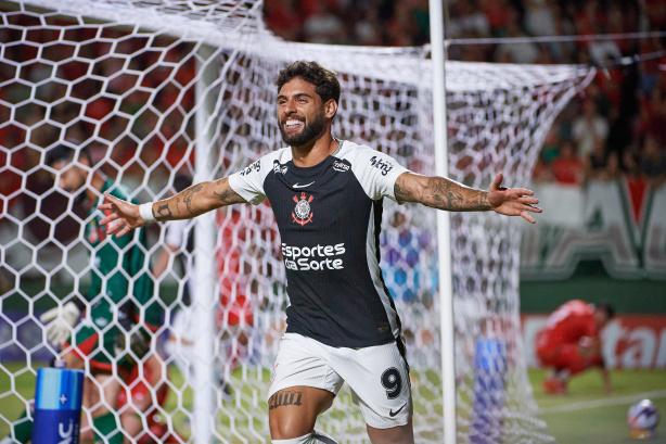 Corinthians faz estreia no Campeonato Brasileiro diante do Bahia na Vila Belmiro