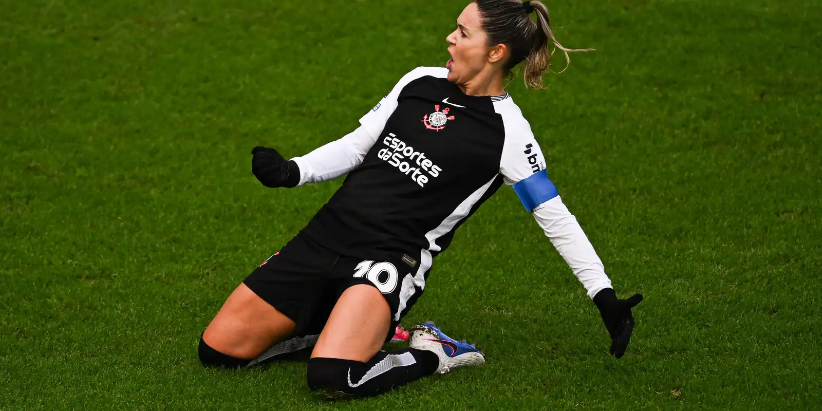 Com gol de Gabi Zanotti, Corinthians avança à final do Mundial de Clubes Feminino