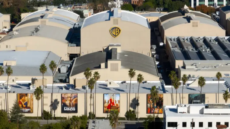 Paramount avança na disputa pela Warner Bros após recuo da Netflix; ações reagem