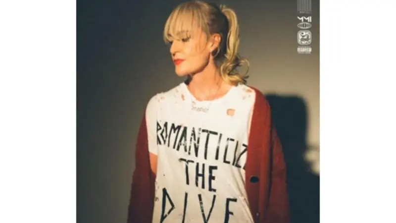 Metric anuncia álbum Romanticize The Dive para 24 de abril e lança single “Victim Of Luck”