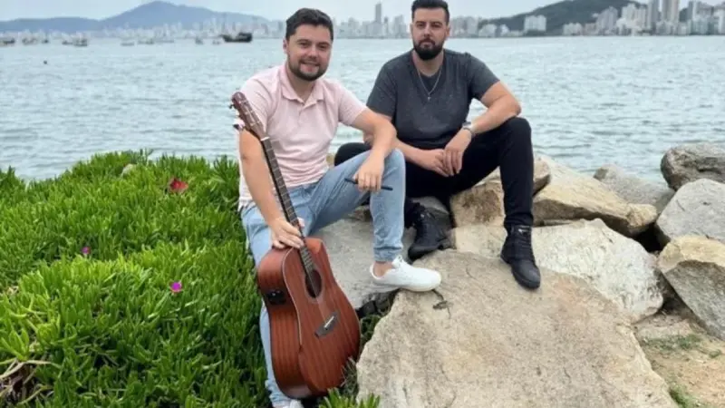 Cleiton e Jeferson anunciam álbum nacional após sucesso de “Campari”