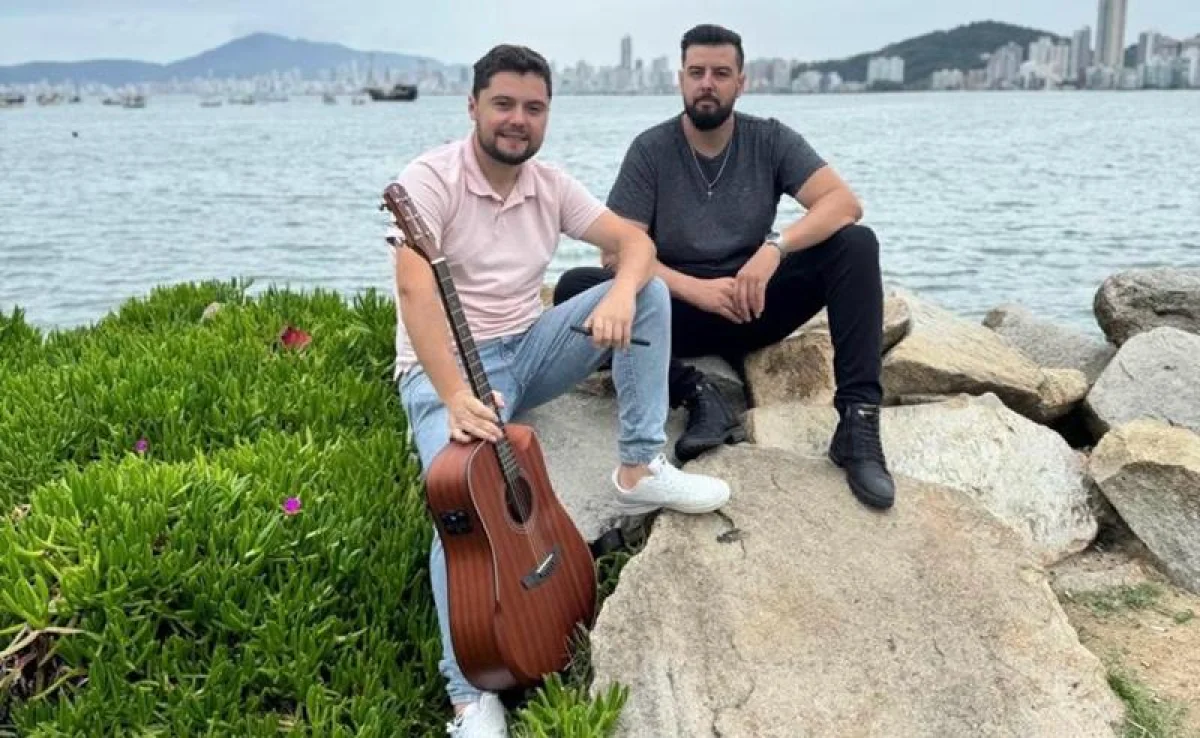 Cleiton e Jeferson anunciam álbum nacional após sucesso de “Campari”