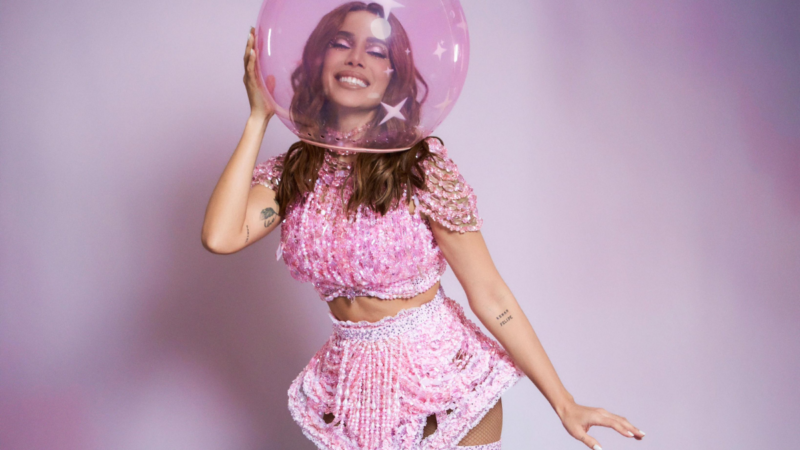 Anitta estreia música inédita “Pinterest” em show em Belo Horizonte