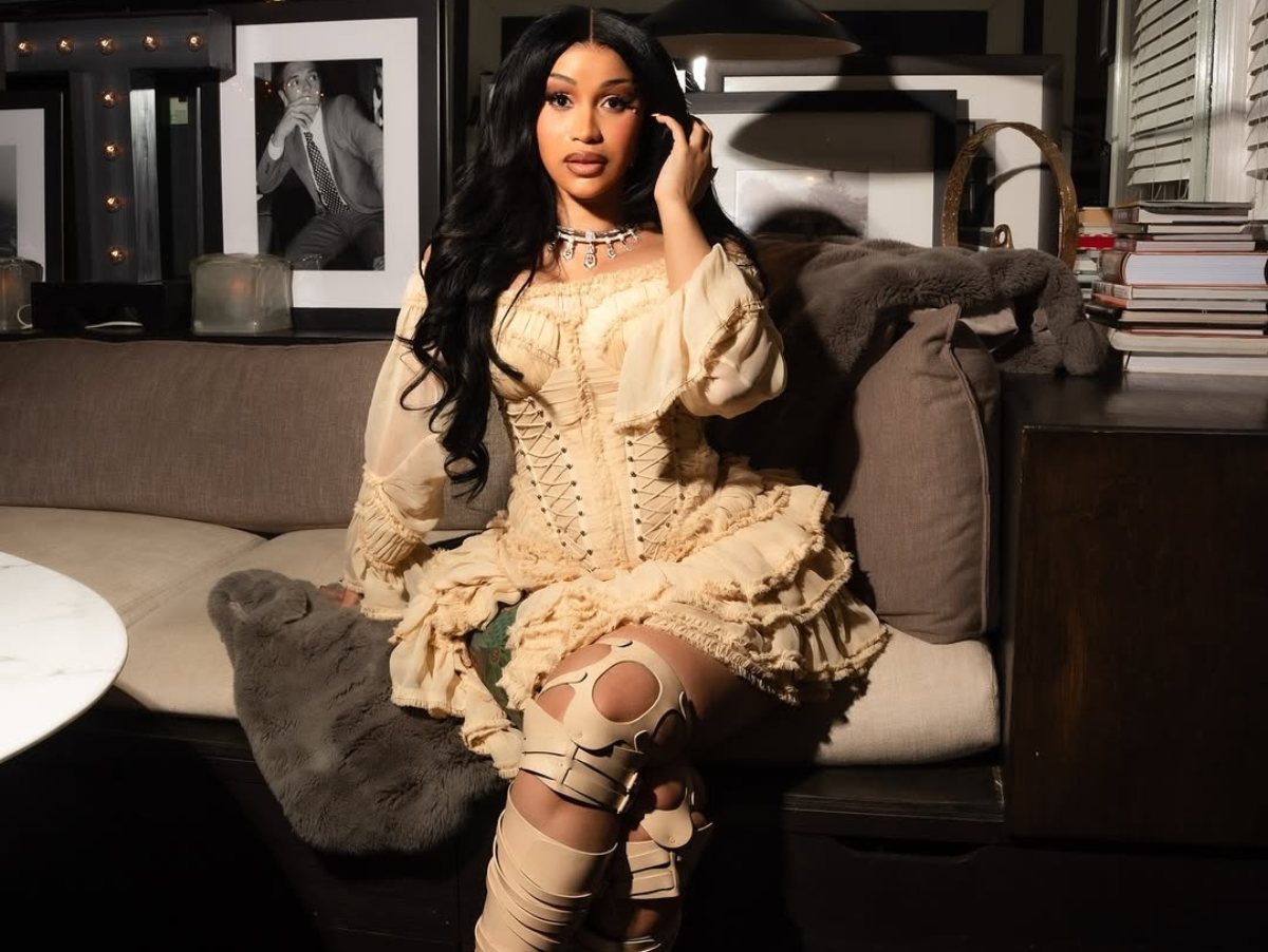 Cardi B faz paródia de “Party In The U.S.A.” durante show em Seattle