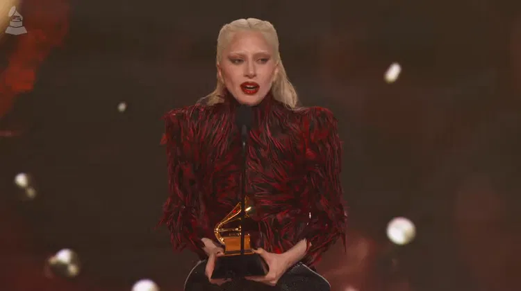 Grammy 2026 premia Bad Bunny, Billie Eilish, Kendrick Lamar e Caetano Veloso