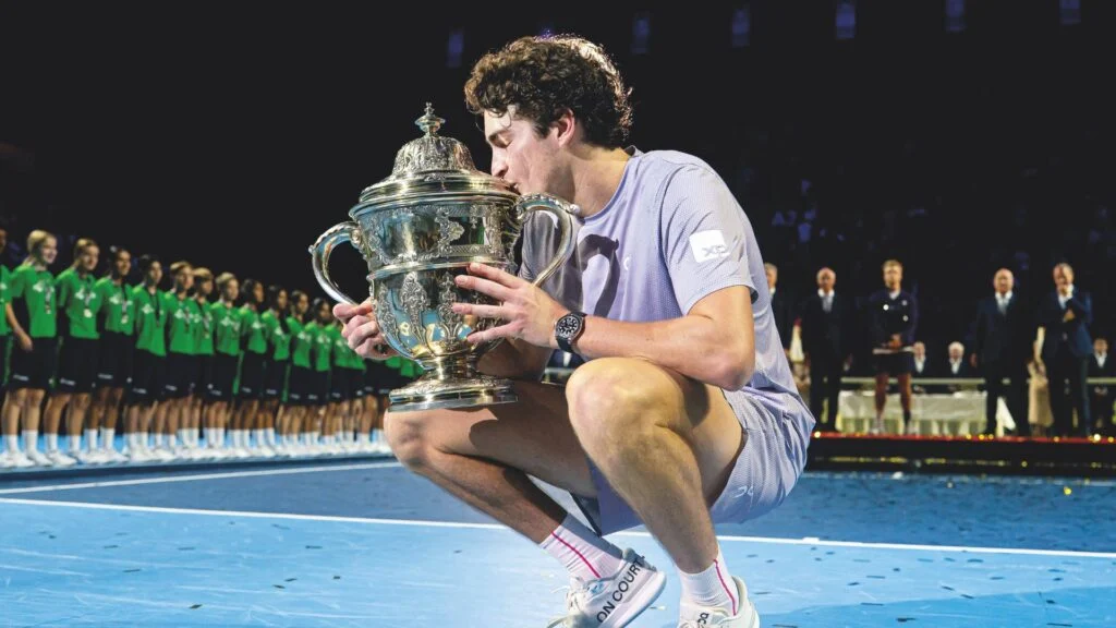 João Fonseca, 19 anos, estreia ao lado de Marcelo Melo no Rio Open 2026 após ascensão meteórica