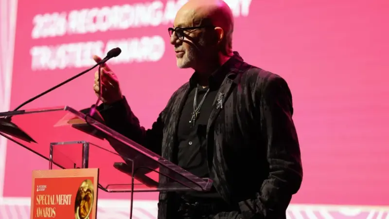 Bernie Taupin aceita Grammy Trustees Award e compartilha 10 dicas para compositores