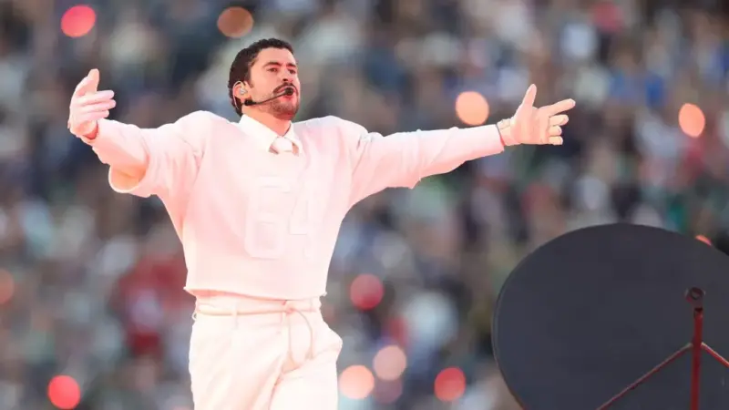 Artistas e fãs exaltam show de intervalo de Bad Bunny no Super Bowl LX