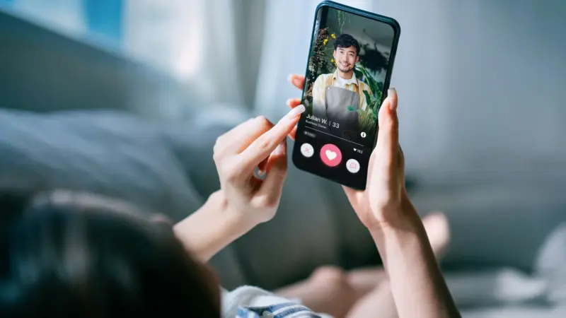 Como se proteger em apps de relacionamento durante o Carnaval