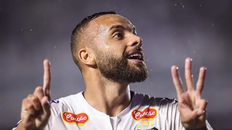 Santos protagoniza reviravoltas importantes na temporada de 2025