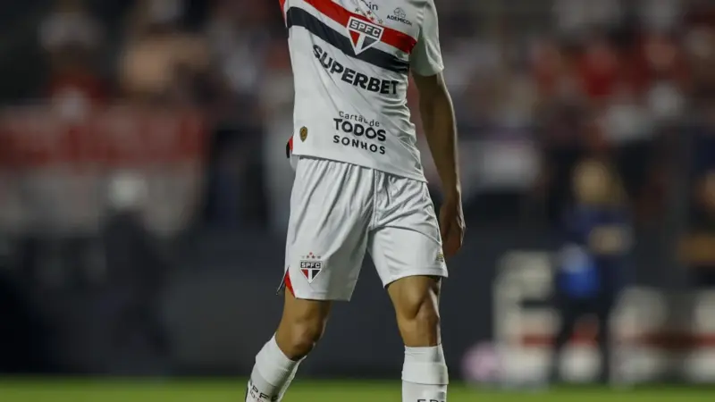Lucas Moura tem temporada marcada por lesões e atuações irregulares pelo São Paulo