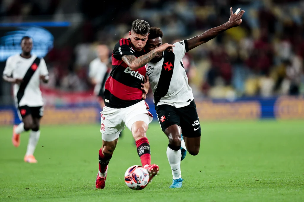 Flamengo estreia titulares e vence Vasco por 1 a 0 no Maracanã