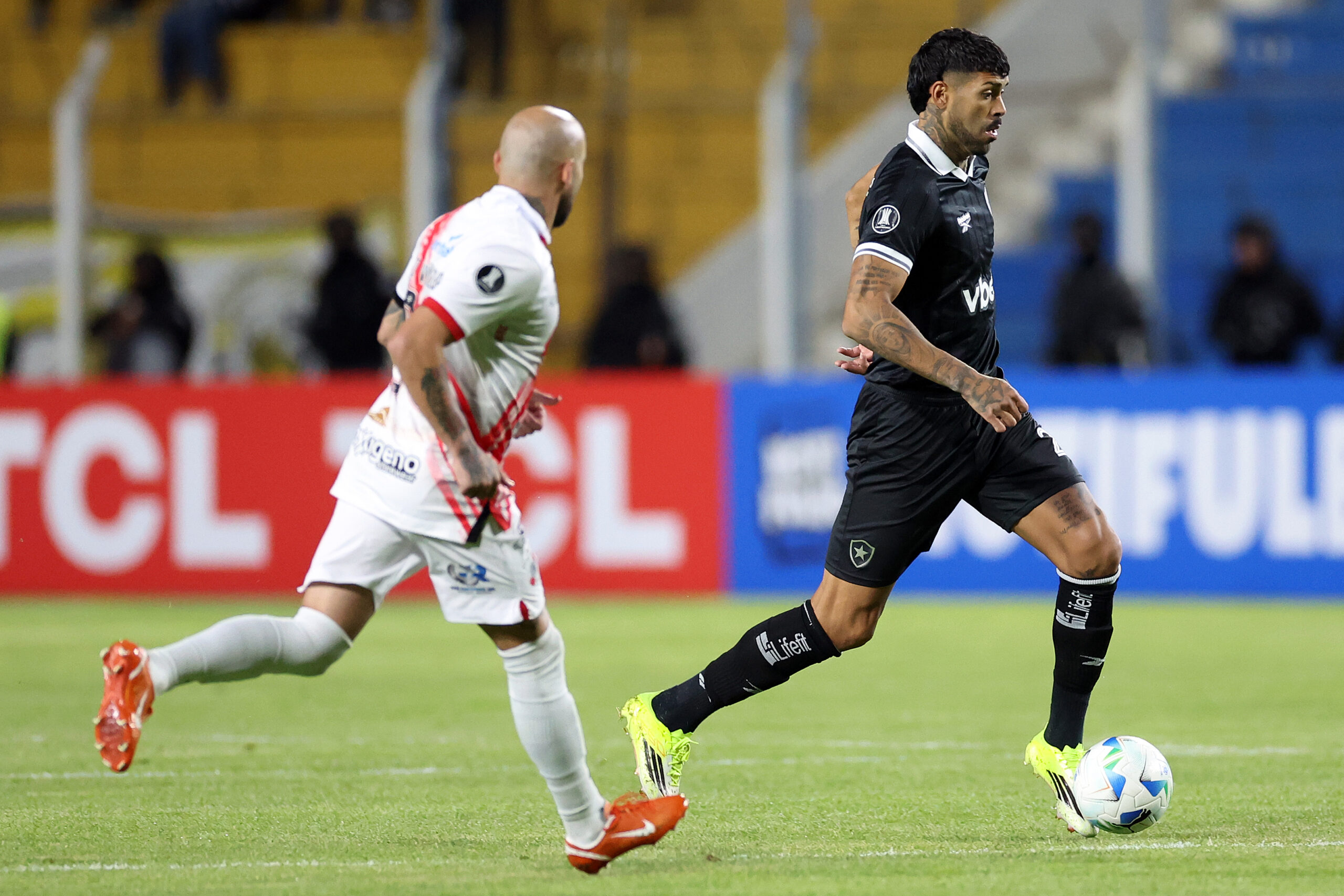 Galeria de imagens registra Nacional Potosí x Botafogo pela Pré-Libertadores