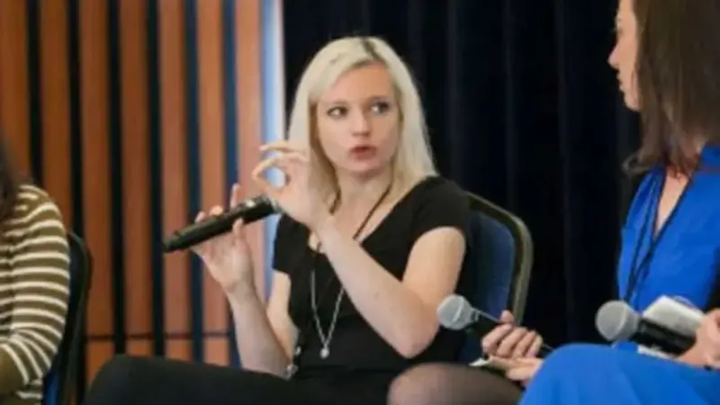 Filósofa Amanda Askell lidera treinamento de moralidade em IA da Anthropic