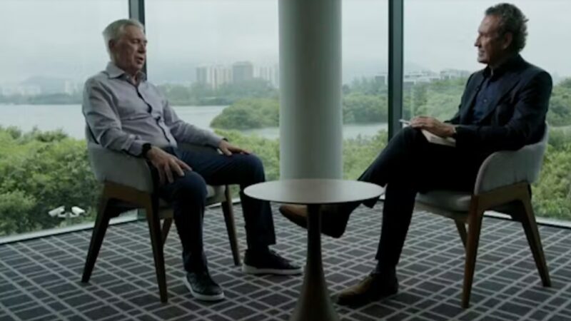 Ancelotti diz que deve renovar com a seleção brasileira até 2030 e elogia postura de Vini Jr