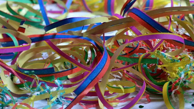 Serviços públicos e privados terão horários especiais durante o Carnaval 2026