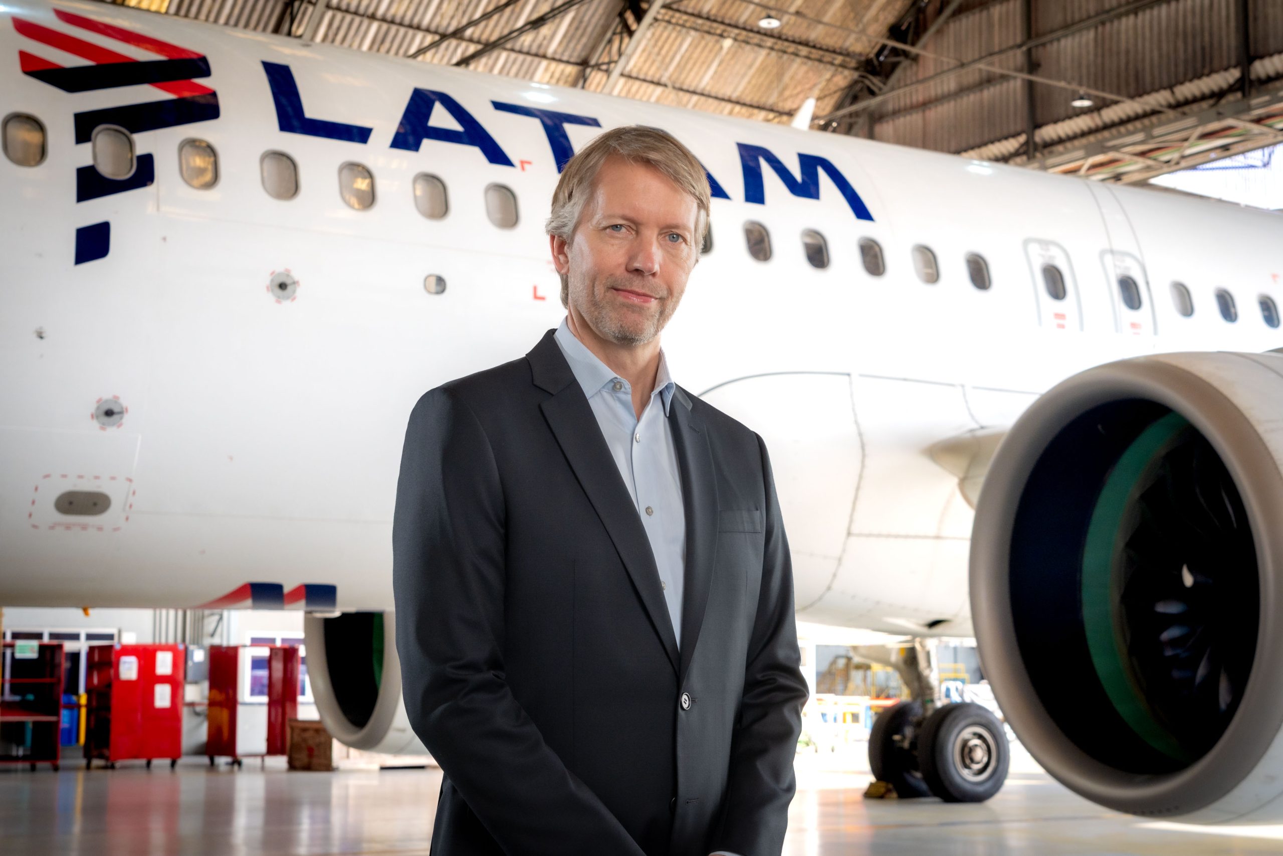Latam Airlines encerra 2025 com lucro recorde de US$ 1,46 bilhão e amplia eficiência