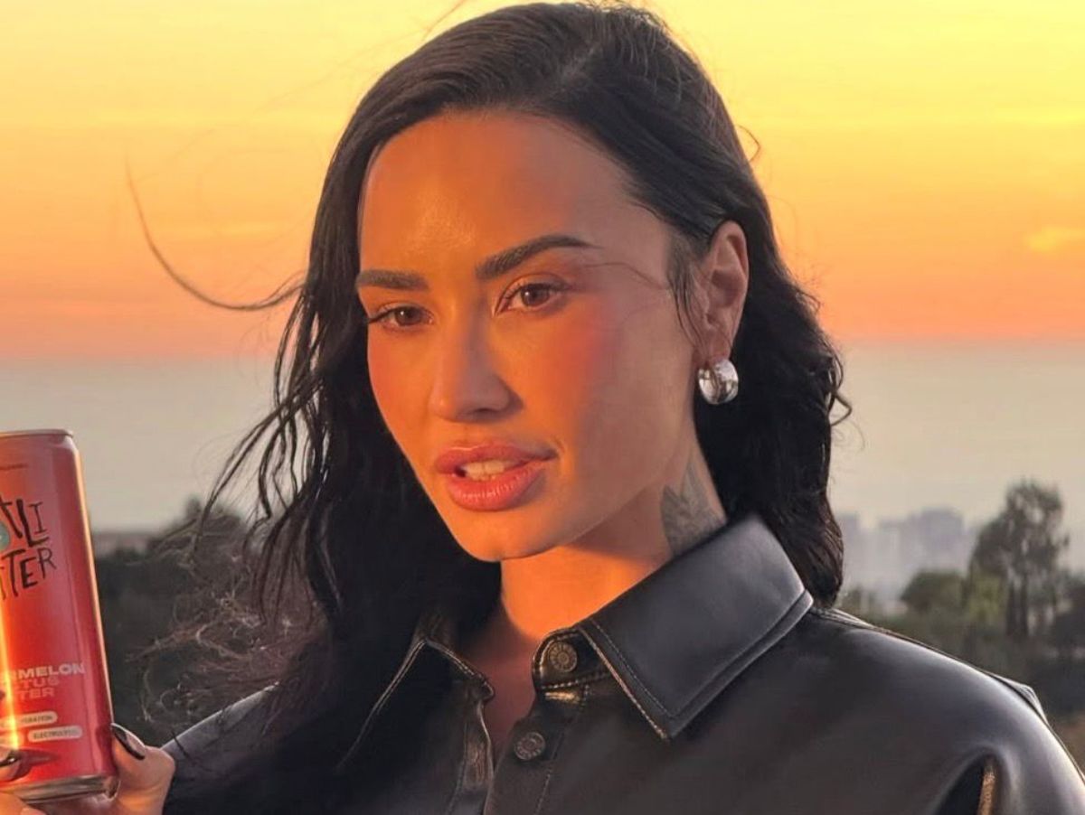 Demi Lovato cancela cinco shows de sua turnê “It’s Not That Deep” por questões de saúde